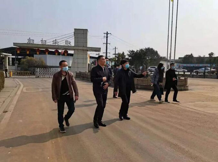 泸县县委副书记、县长曹阳带队到我司督导工作